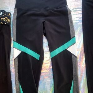 Black and Green Athletic Leggings